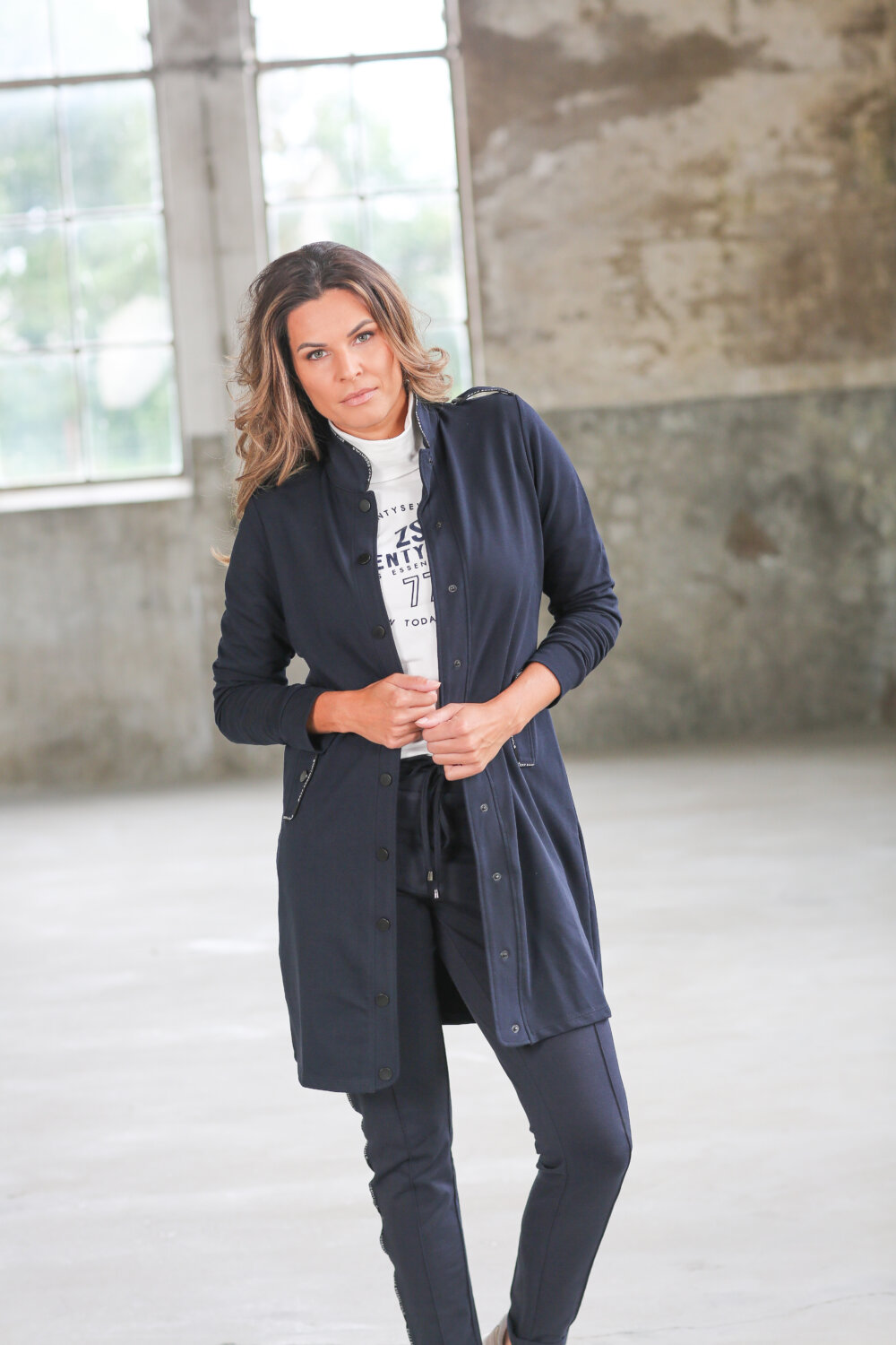 Leeds schetsen Machtig Zoso Liza Sporty long blazer with piping Navy - Siezz