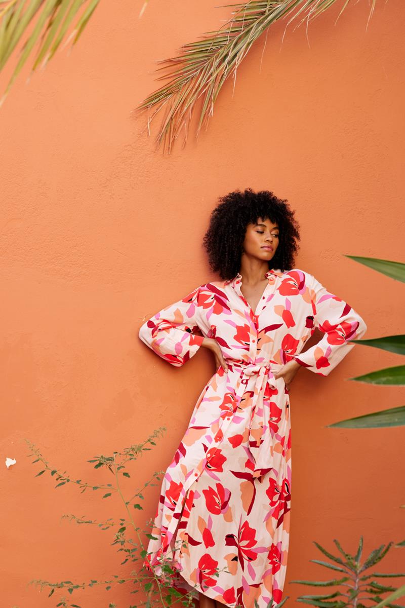 Juffrouw Jansen Dubai blousejurk met bloemendessin en strikceintuur Bright Pink Siezz